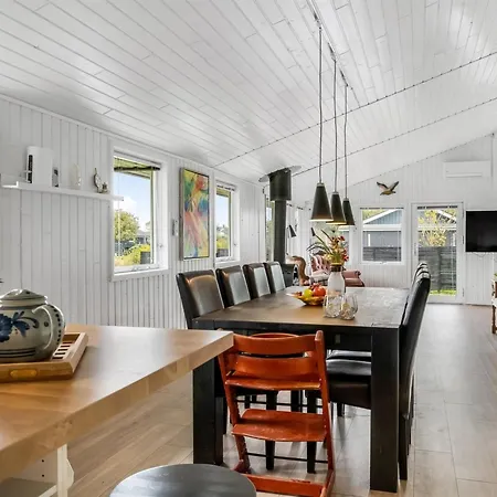 Dom wakacyjny Grith - 740m To The Fjord By Interhome Storvorde