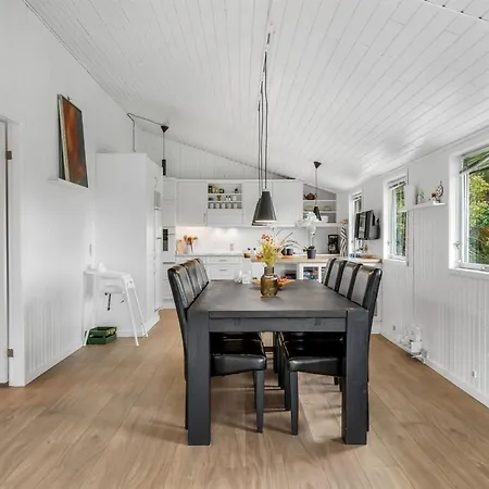 Dom wakacyjny Grith - 740m To The Fjord By Interhome Storvorde